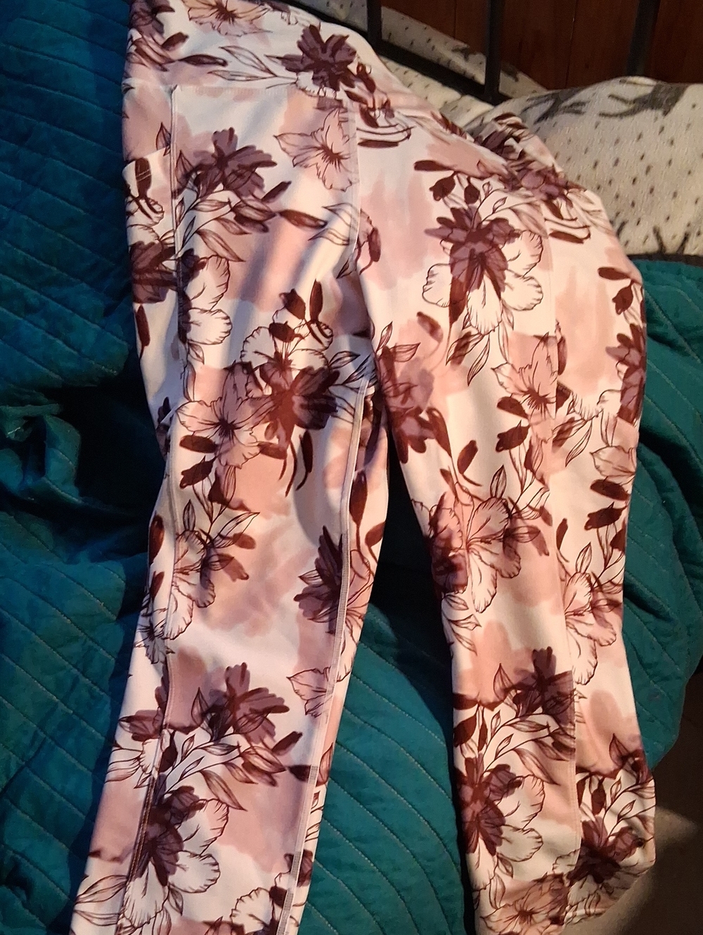 Balance Collection Pink Floral Satin Wide-Leg Pants Capri Leggings